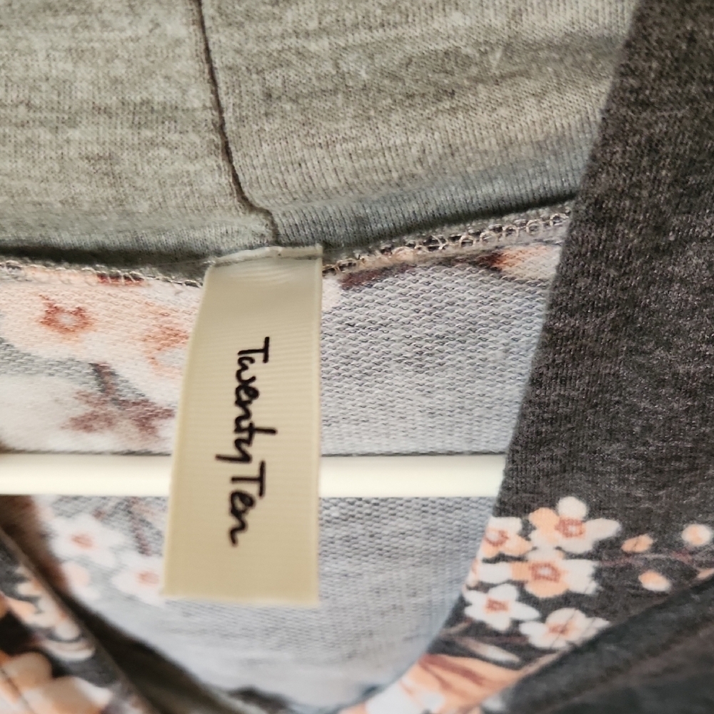 Floral Print Women's Hoodie - Picture 2 of 3